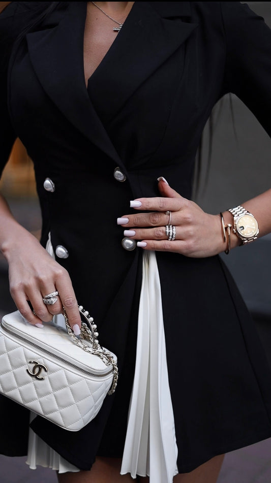 Dress “Old Money”